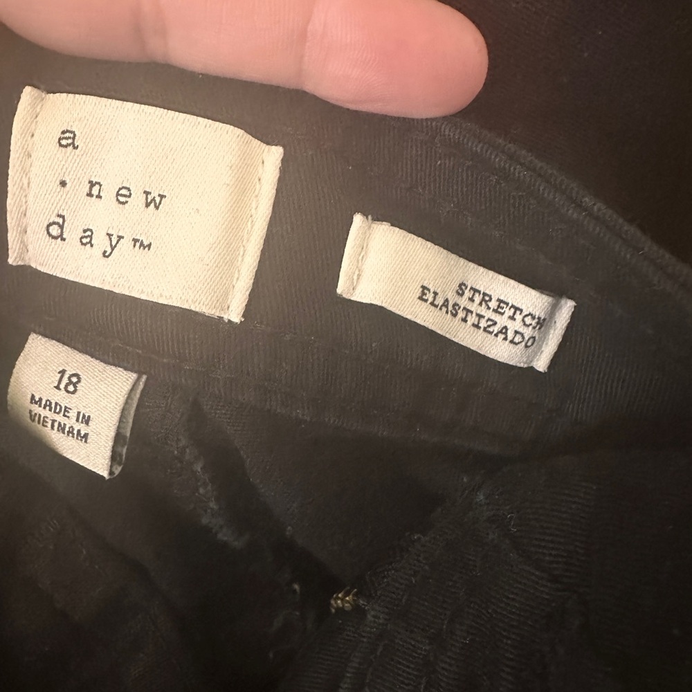 pants - Picture 2 of 2